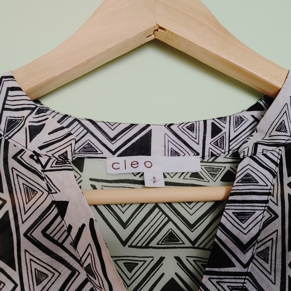 *SOLD* CLEO Sleeveless Sheer Top - Picture 3 of 4